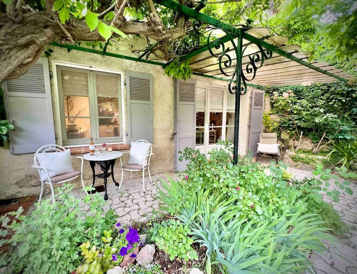 Apartment Provence Romantic Home - Heart Historical Village Besse-sur-Issole